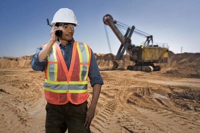 Iridium 9575 Extreme Satellite Phone Hiker Package